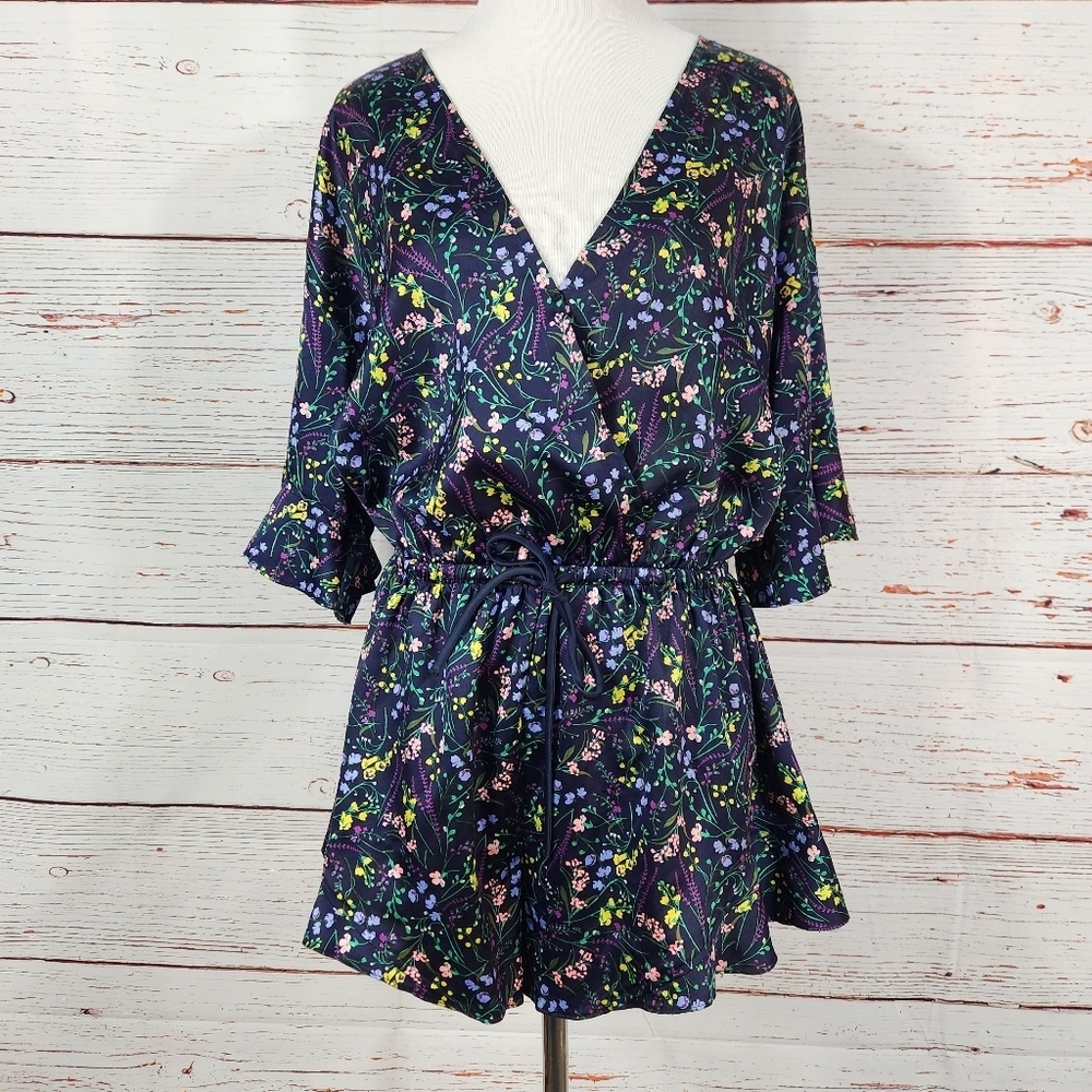 VICTORIA'S SECRET Floral V Neck Romper Pajamas Size Medium - Picture 2 of 8